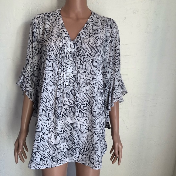 Vince Camuto White/Gray Snake Skin Animal Print Blouse Shirt Women’s Size XL - Picture 1 of 16